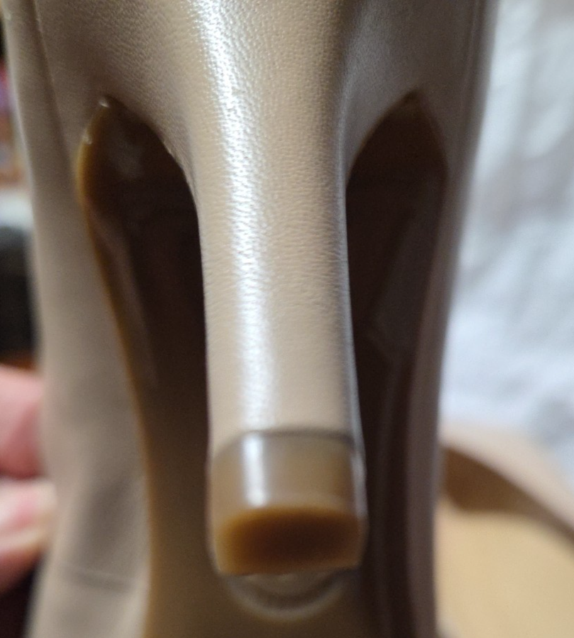 MICHAEL KORS Alina Flex Pump Leather Size 8M Beige Pointed Toe EUC 4507