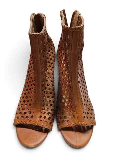 Report Women’s Peep Toe Zip-Up Woven Cutout Booties – Size 7.5 – Taupe/Tan