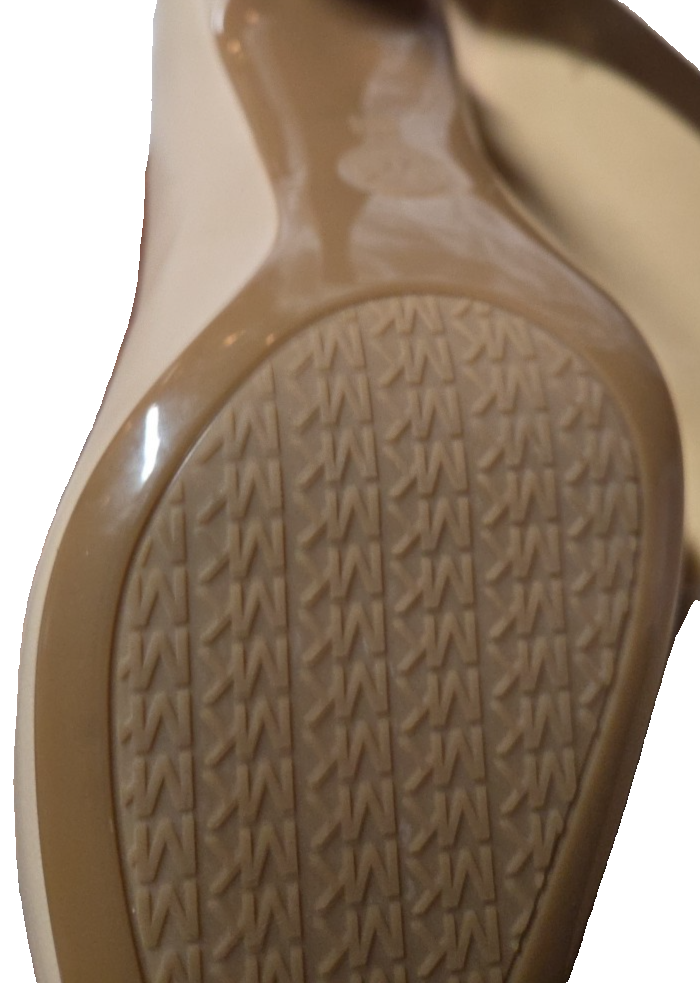 MICHAEL KORS Alina Flex Pump Leather Size 8M Beige Pointed Toe EUC 4507
