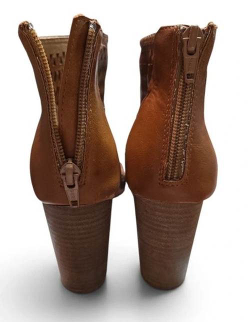 Report Women’s Peep Toe Zip-Up Woven Cutout Booties – Size 7.5 – Taupe/Tan