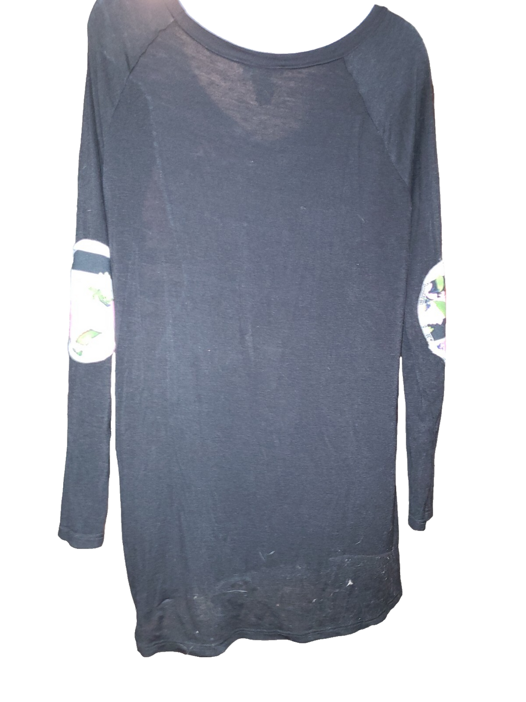 Evelie Size XL Black &Floral Patterened Top Round neck