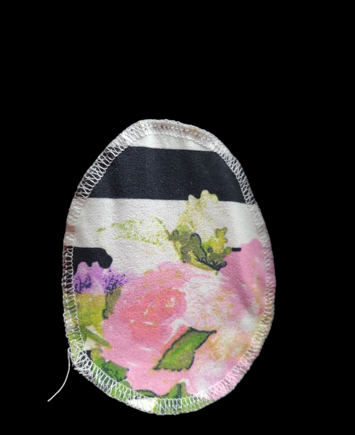 Evelie Size XL Black &Floral Patterened Top Round neck