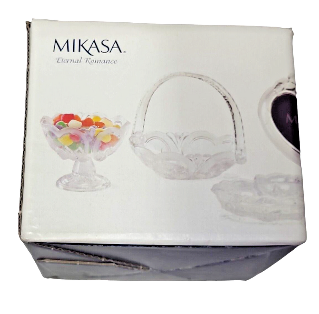 MIKASA FOOTED BOWL CANDY DISH ETERNAL ROMANCE  HEARTS AND ROSES NIB  5IN (13CM)