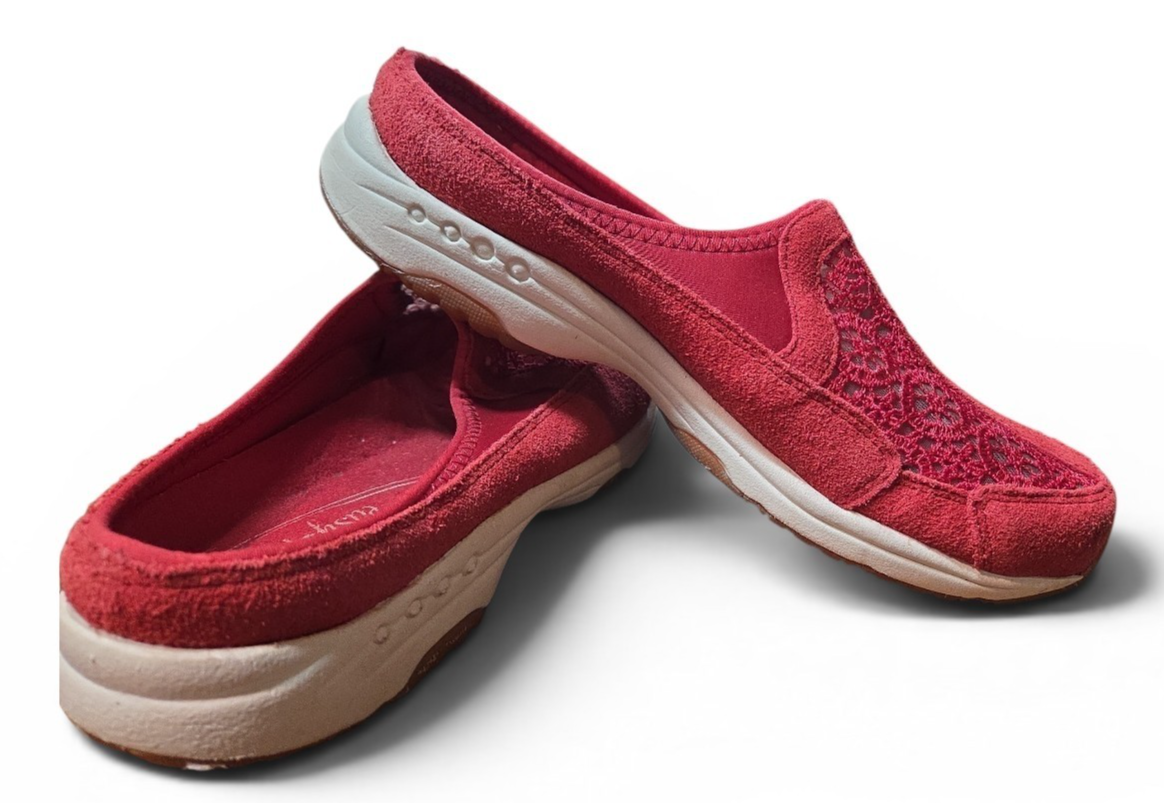Easy Spirit Women's Estravellace  Cherry red Suede and lace Mules size 9