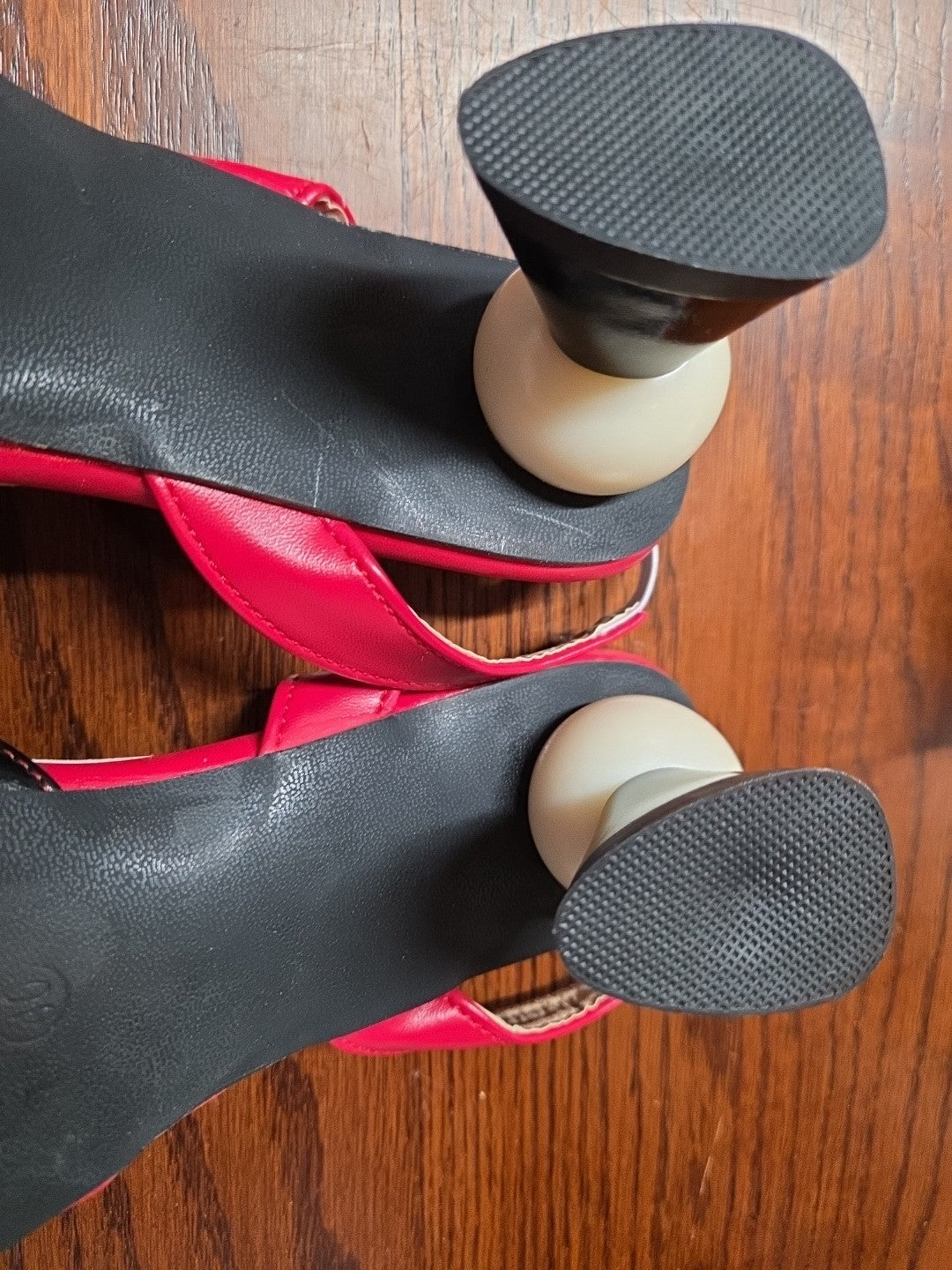 NEW!   Red and Black Pointed Toe Women’s High Heels Slip On Size 8.5