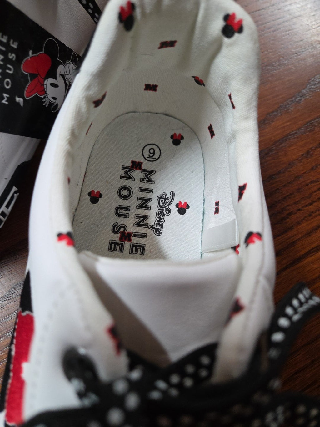Disney Minnie Mouse Women's Sneakers: Ground Up Tennis Shoes White Size 9 NWT