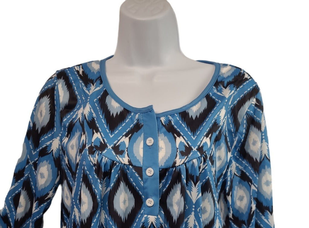 ✨Ladies Pretty Turquoise Black & White Design Pull Over Top Size Large