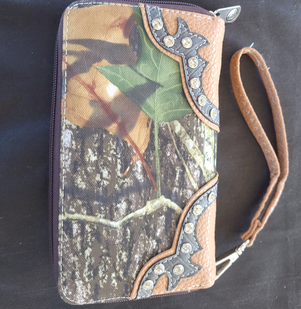 P & G Collection Western Style Brown PU Leather Wallet Clutch various styles