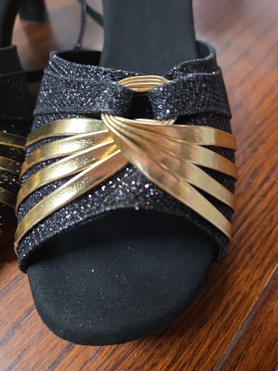 Women's Size 9 US  Dance Shoes  Ballroom Tango Salsa Black and Gold