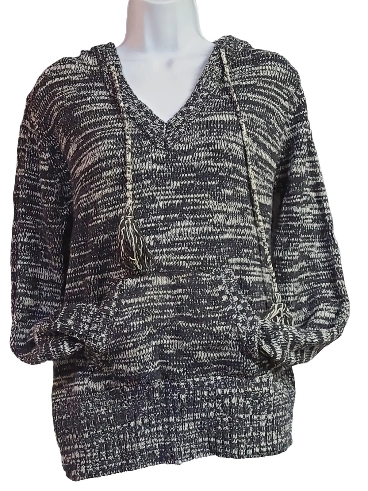 OP (OCEAN PACIFIC) Black and White V-Neck Sweater Hoodie 🧶