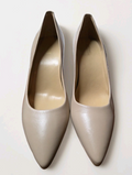 MICHAEL KORS Alina Flex Pump Leather Size 8M Beige Pointed Toe EUC 4507