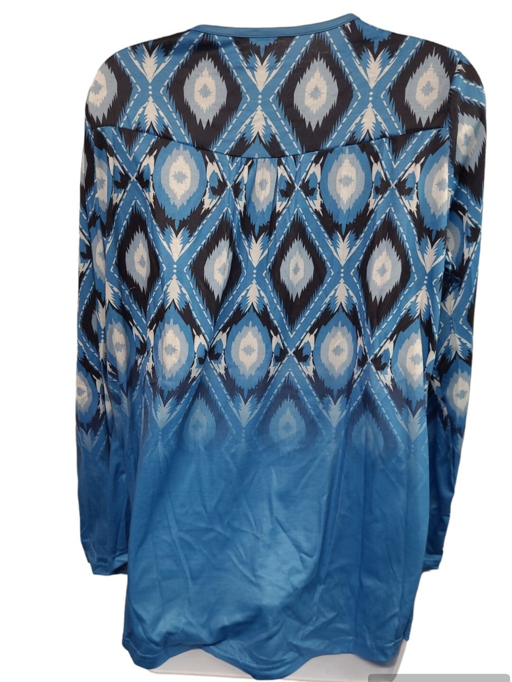 ✨Ladies Pretty Turquoise Black & White Design Pull Over Top Size Large
