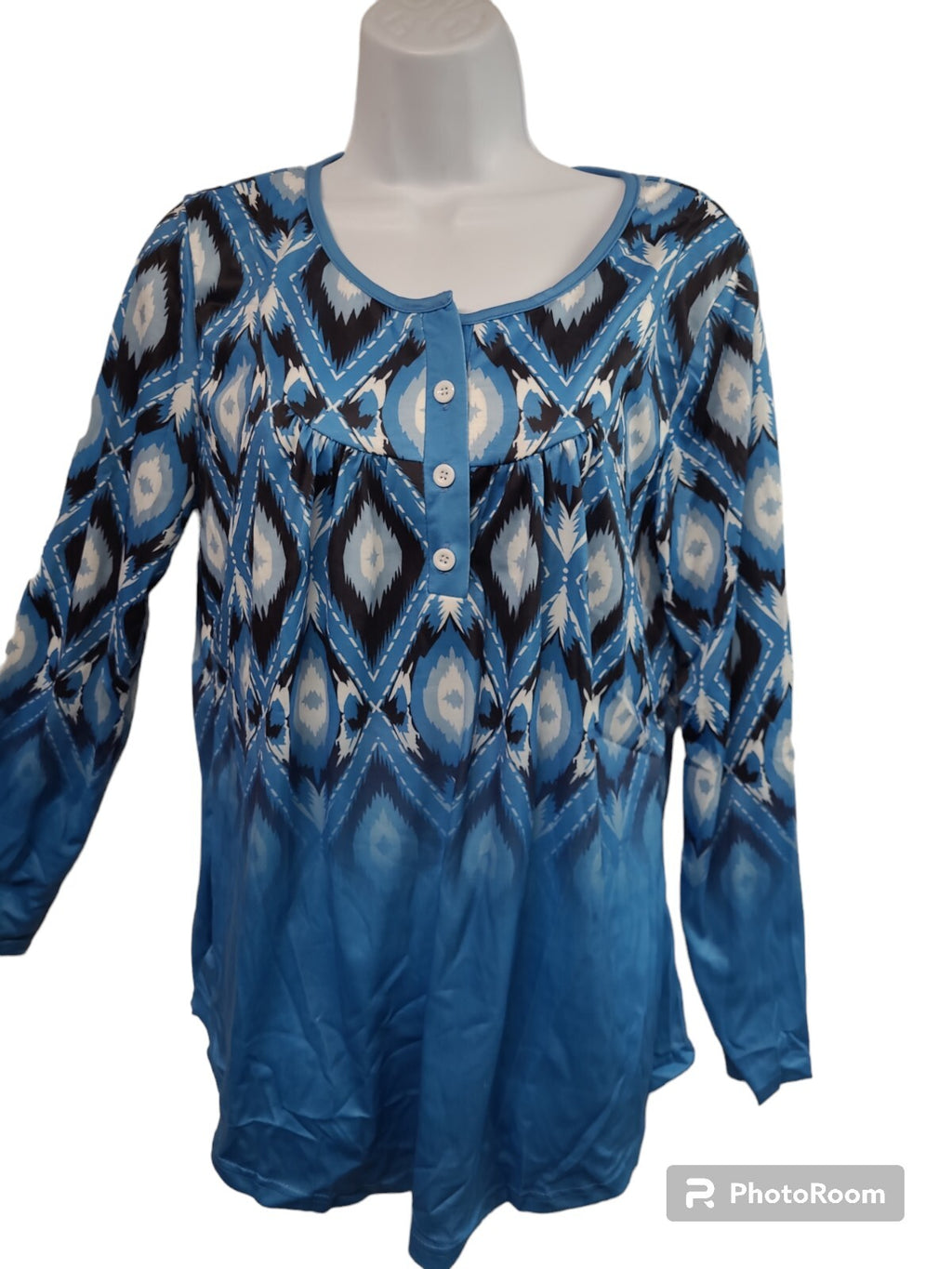 ✨Ladies Pretty Turquoise Black & White Design Pull Over Top Size Large