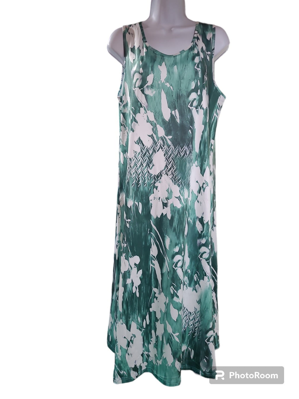 Women's Casual Round Neck  Long Length Two Piece Set  Green & White