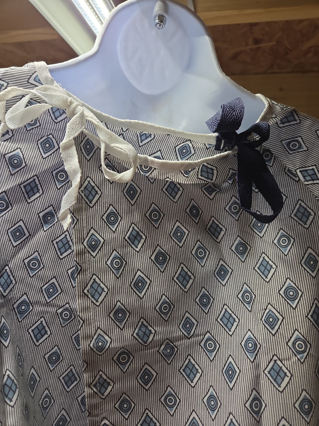 Linteum Textile Cotton Blend Hospital Patient Gown with Back Tie, Fits up to 2XL