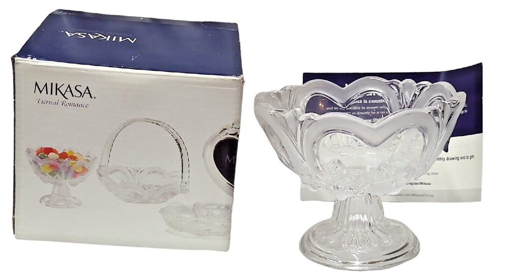 MIKASA FOOTED BOWL CANDY DISH ETERNAL ROMANCE  HEARTS AND ROSES NIB  5IN (13CM)