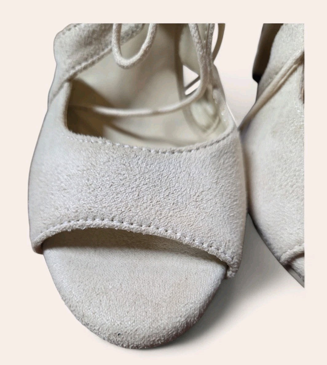 Vintage Suede Lace Tie  Heels Size 8 1/2
