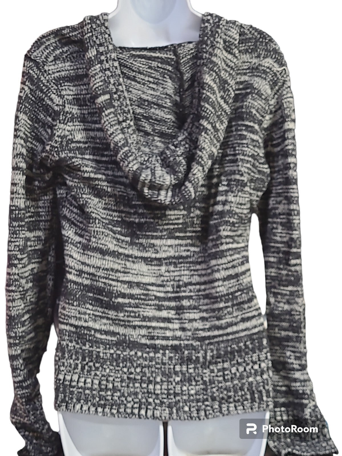 OP (OCEAN PACIFIC) Black and White V-Neck Sweater Hoodie 🧶