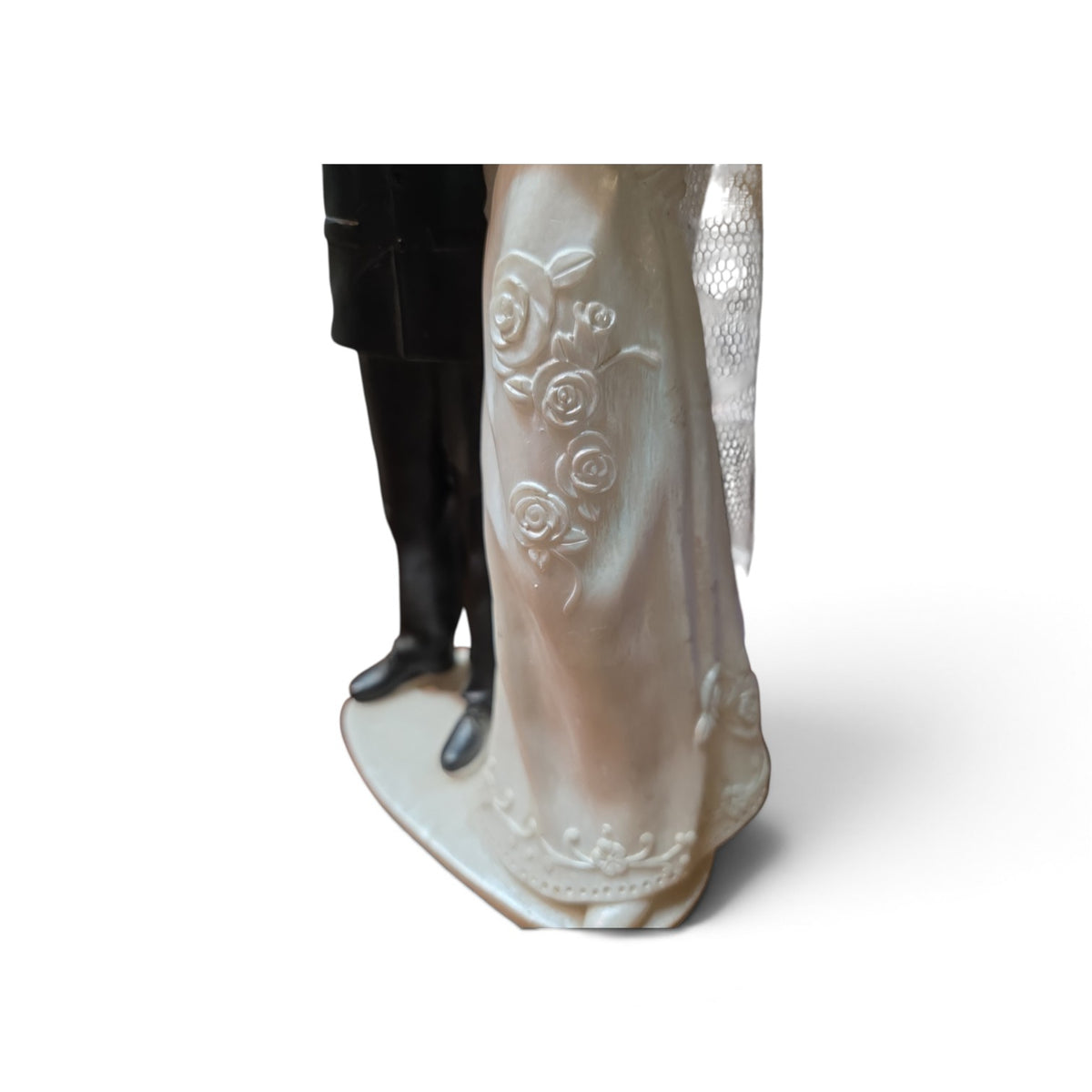 Bride and Groom Figurine White Wedding Couple Figurine Romantic Resin 8" #1